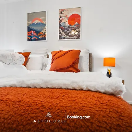Warm & Stylish Retreat For Group By Altoluxo * Bristol
