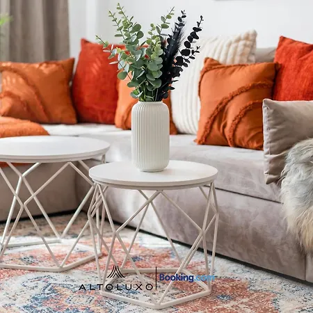 Warm & Stylish Retreat For Group By Altoluxo Ferienhaus *