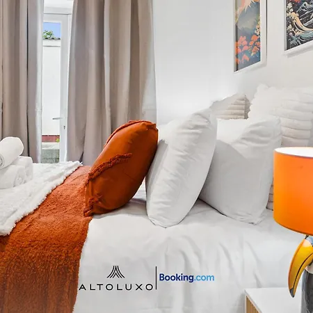Warm & Stylish Retreat For Group By Altoluxo * Bristol