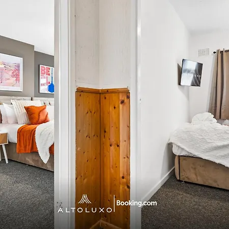 Warm & Stylish Retreat For Group By Altoluxo * Bristol